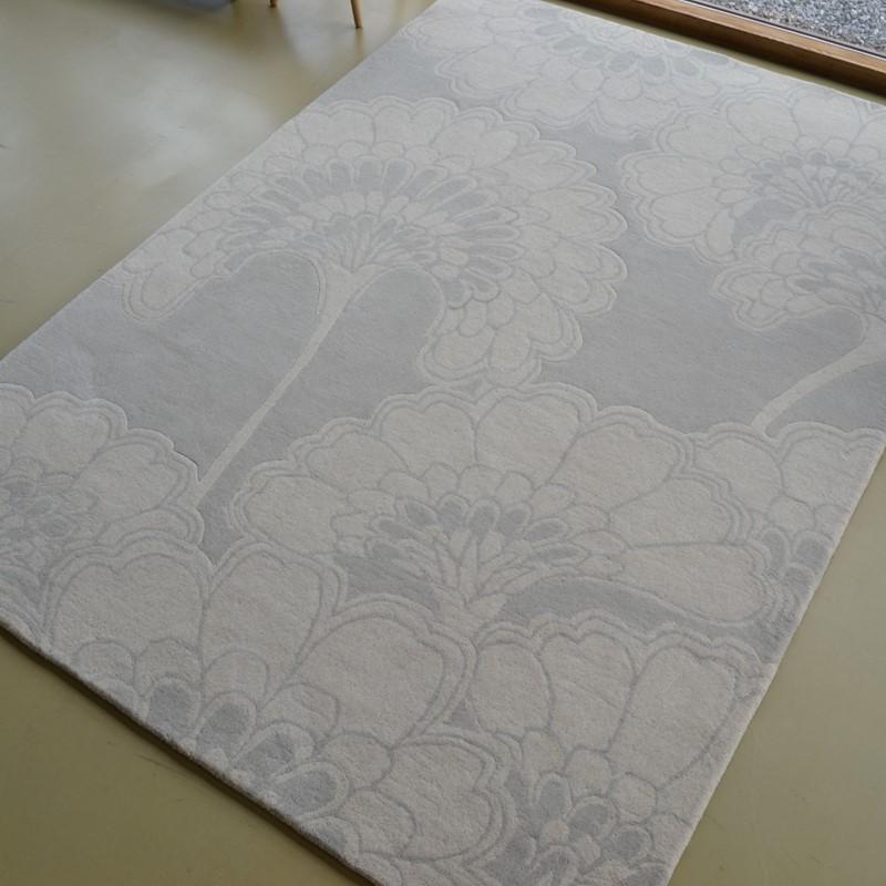 Florence Broadhurst Japanese Floral in Oyster : 039701